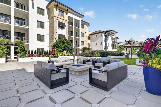 1030 3RD AVE S 210, Naples, FL 34102