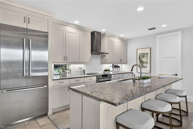 1030 3RD AVE S 210, Naples, FL 34102