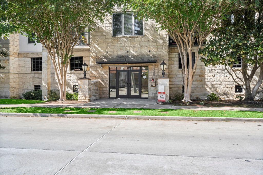 1900 Genesee Street 302, Houston, TX 77006