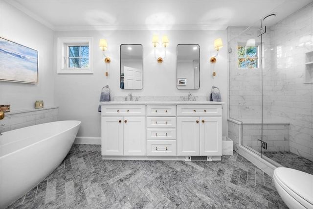 38 Smith Rd, Hingham, MA 02043