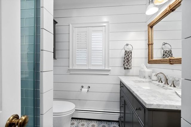 38 Smith Rd, Hingham, MA 02043