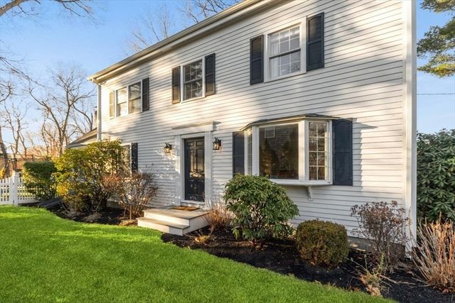 38 Smith Rd, Hingham, MA 02043
