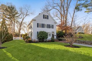 38 Smith Rd, Hingham, MA 02043