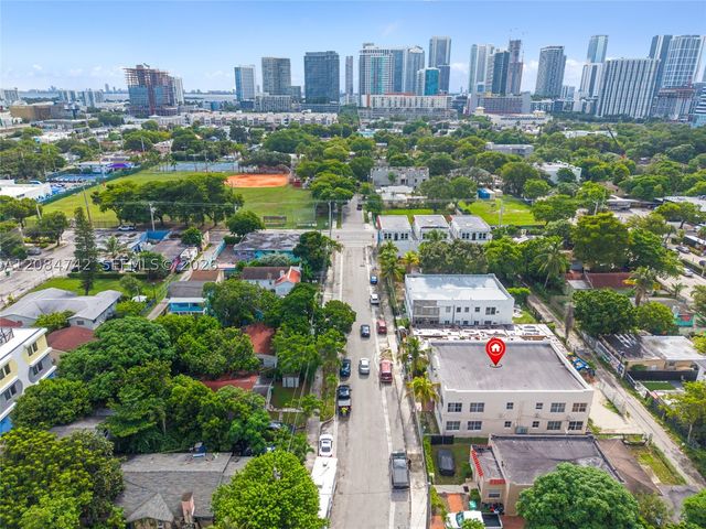 244 NW 34th St, Miami, FL 33127
