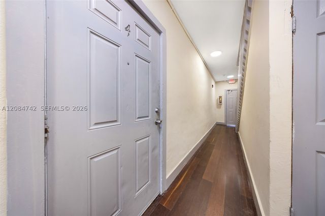 244 NW 34th St, Miami, FL 33127