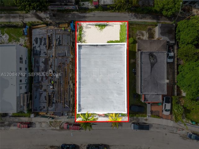 244 NW 34th St, Miami, FL 33127