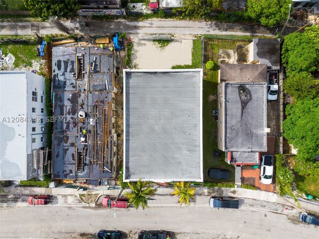 244 NW 34th St, Miami, FL 33127