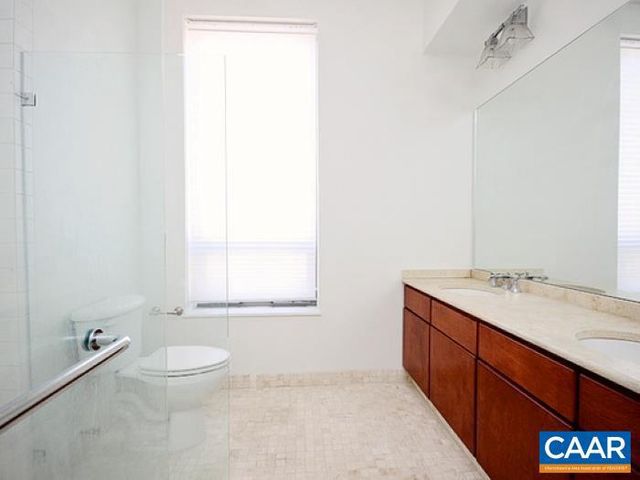 112 SE 5TH ST #3B, Charlottesville, VA 22902