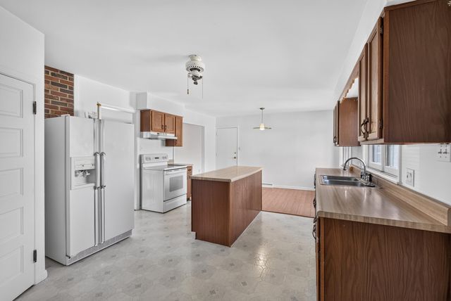 2205 COUNTRY CLUB DR, Columbia, MO 65201