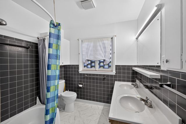 2205 COUNTRY CLUB DR, Columbia, MO 65201