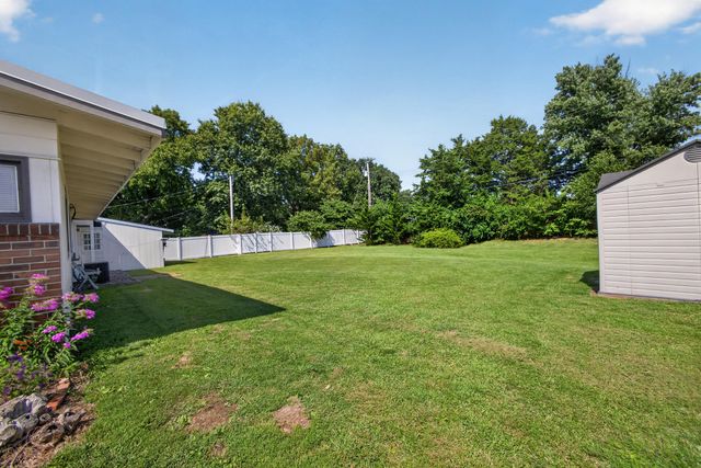 2205 COUNTRY CLUB DR, Columbia, MO 65201