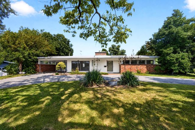 2205 COUNTRY CLUB DR, Columbia, MO 65201