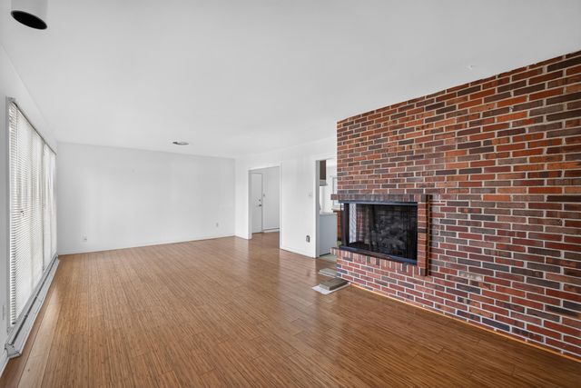 2205 COUNTRY CLUB DR, Columbia, MO 65201