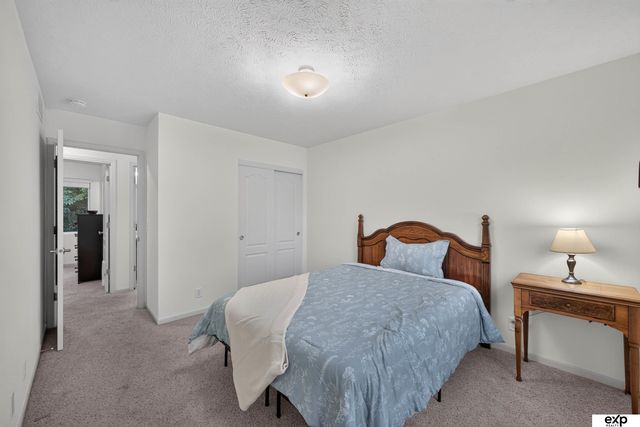 11325 S 212th Street, Gretna, NE 68028