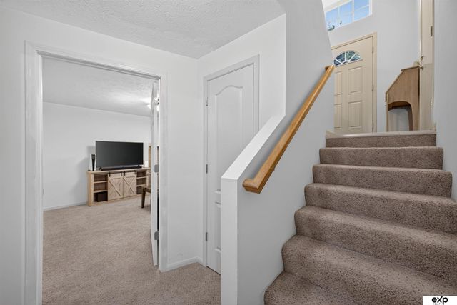 11325 S 212th Street, Gretna, NE 68028