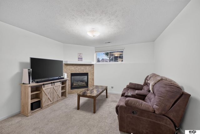 11325 S 212th Street, Gretna, NE 68028