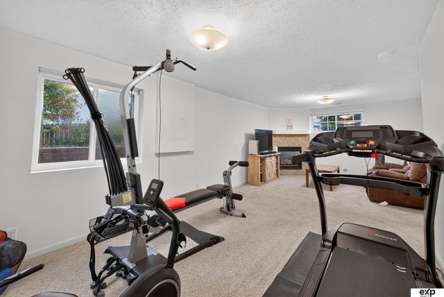 11325 S 212th Street, Gretna, NE 68028