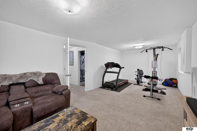 11325 S 212th Street, Gretna, NE 68028