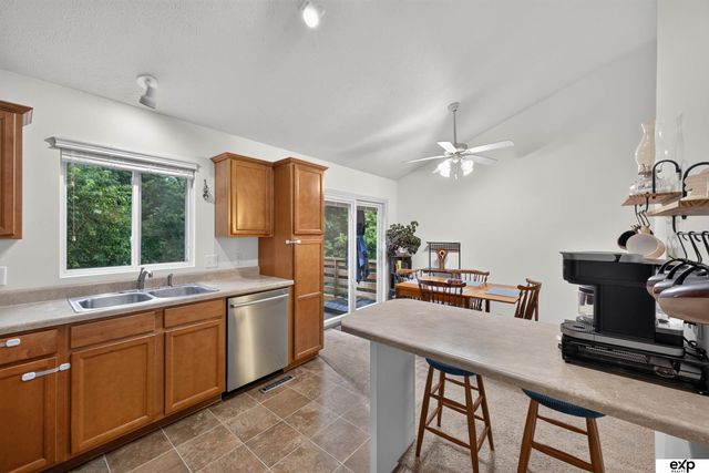 11325 S 212th Street, Gretna, NE 68028