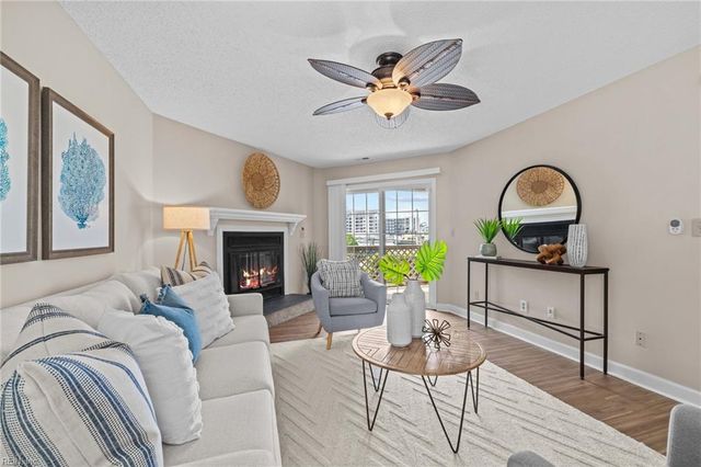 401 Harbour Pt Apt 101, Virginia Beach, VA 23451