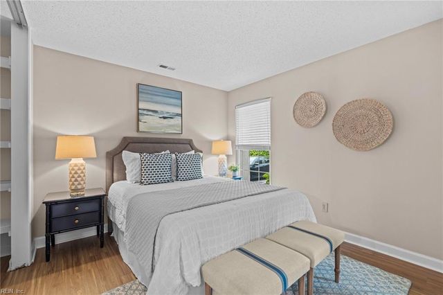 401 Harbour Pt Apt 101, Virginia Beach, VA 23451