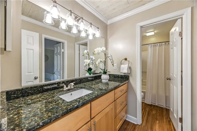 401 Harbour Pt Apt 101, Virginia Beach, VA 23451