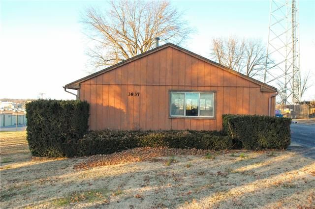 3837 Faraon Street, St Joseph, MO 64506