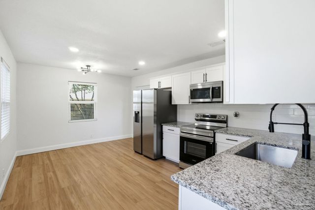 6210 Long St, Milton, FL 32570