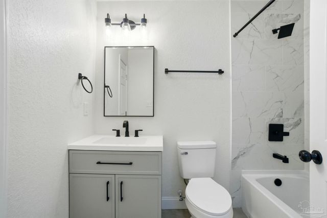 6210 Long St, Milton, FL 32570