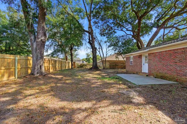 6210 Long St, Milton, FL 32570