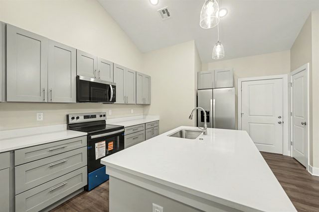 2723 Amelia Ln., Salina, KS 67401