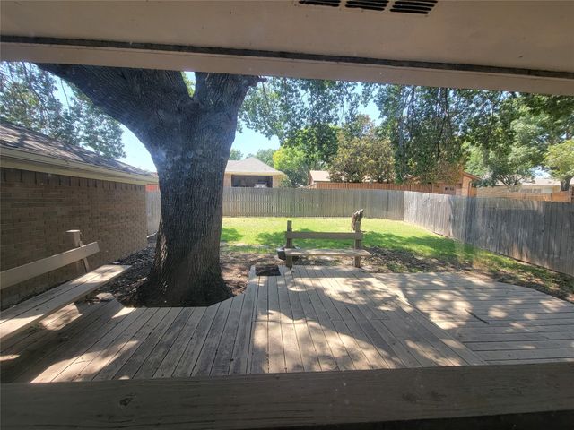 2001 Country Club Drive, Plano, TX 75074