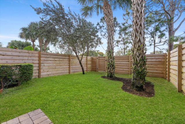 4660 Silver Saw Lane, Lake Worth, FL 33463