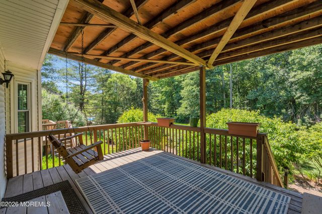 15 Algonquin Terrace, Millstone, NJ 08535