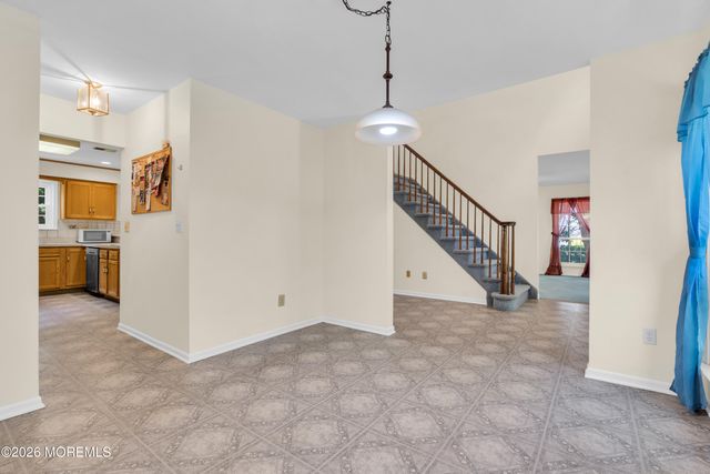 15 Algonquin Terrace, Millstone, NJ 08535