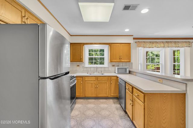 15 Algonquin Terrace, Millstone, NJ 08535