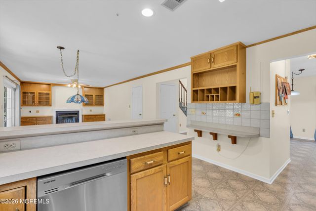 15 Algonquin Terrace, Millstone, NJ 08535