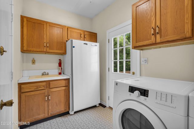 15 Algonquin Terrace, Millstone, NJ 08535