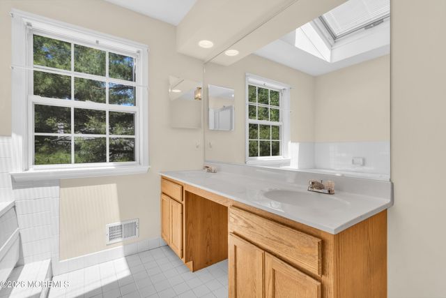 15 Algonquin Terrace, Millstone, NJ 08535