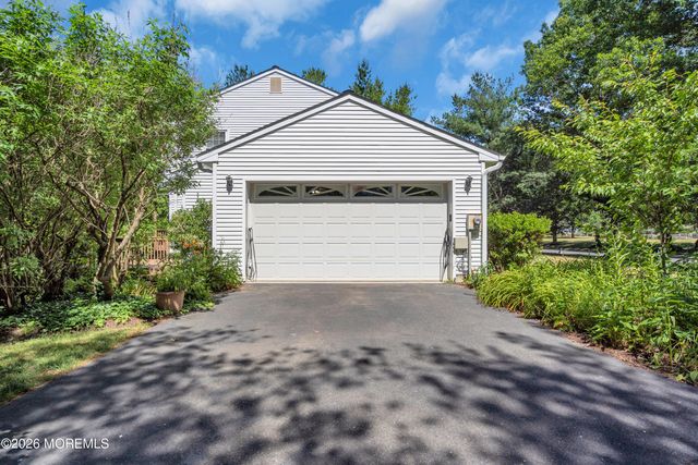 15 Algonquin Terrace, Millstone, NJ 08535