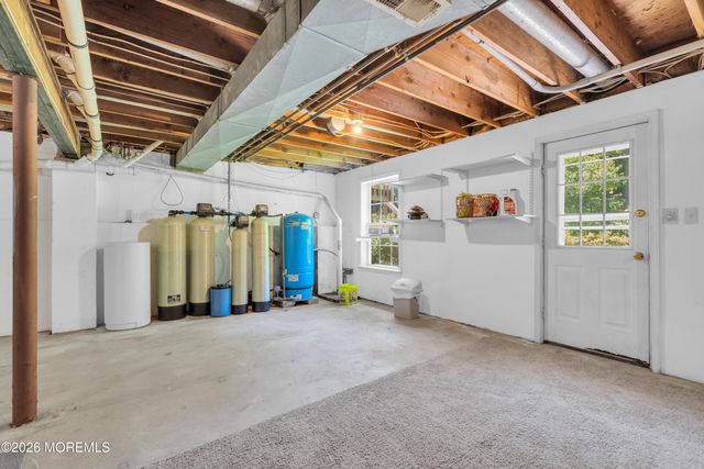 15 Algonquin Terrace, Millstone, NJ 08535