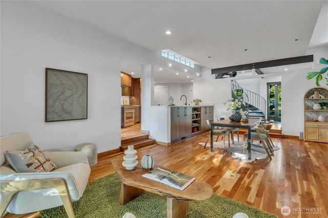 9601 NW 21st Ave, Seattle, WA 98117