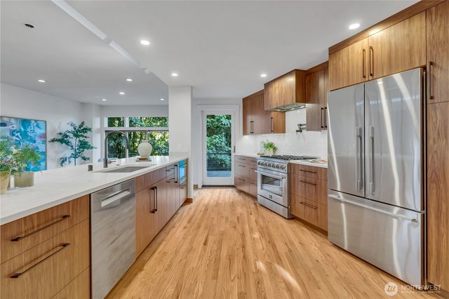 9601 NW 21st Ave, Seattle, WA 98117