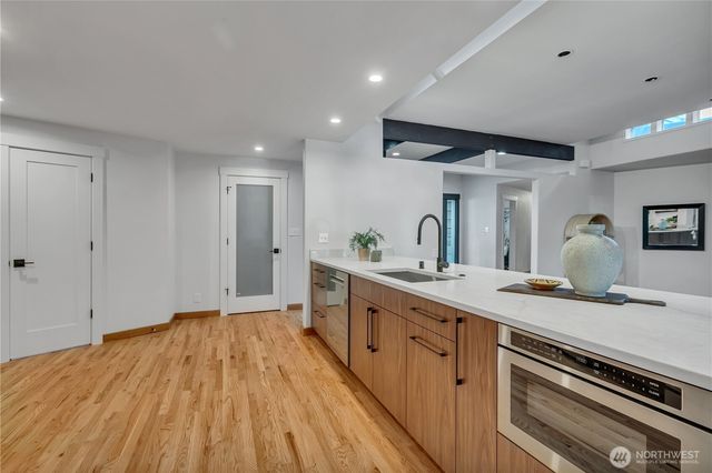 9601 NW 21st Ave, Seattle, WA 98117