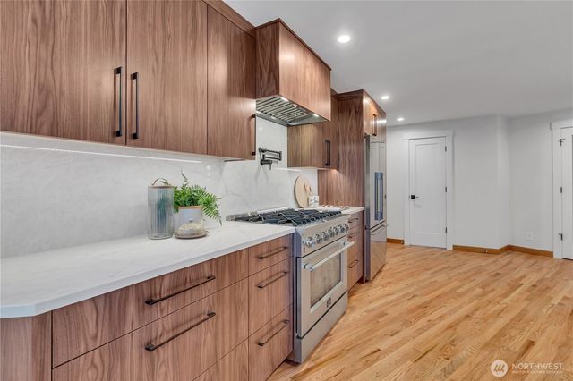 9601 NW 21st Ave, Seattle, WA 98117