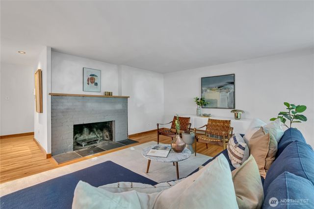 9601 NW 21st Ave, Seattle, WA 98117