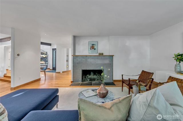 9601 NW 21st Ave, Seattle, WA 98117