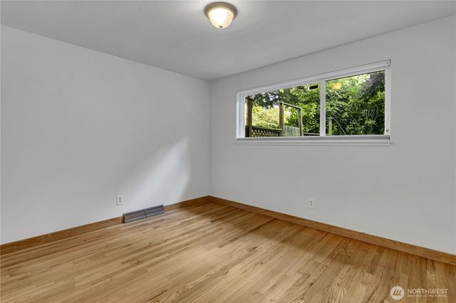 9601 NW 21st Ave, Seattle, WA 98117