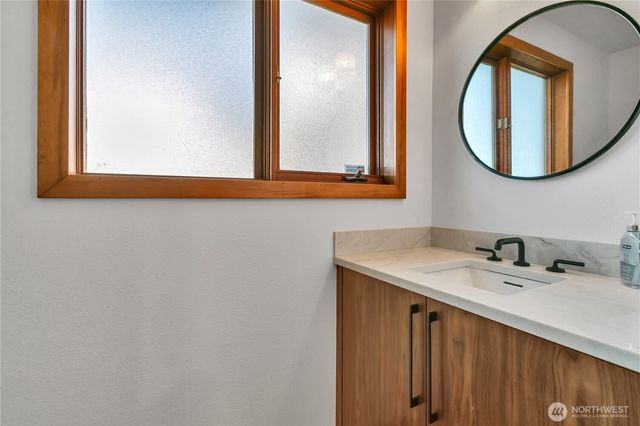 9601 NW 21st Ave, Seattle, WA 98117