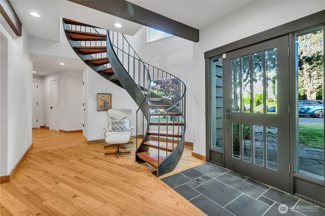 9601 NW 21st Ave, Seattle, WA 98117